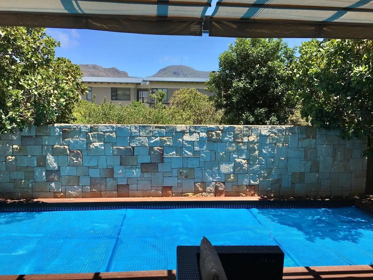 House In Secure Stonehurst Estate Cape Town Holiday home