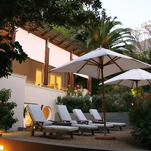 Konukevi Four Rosmead Boutique, Cape Town